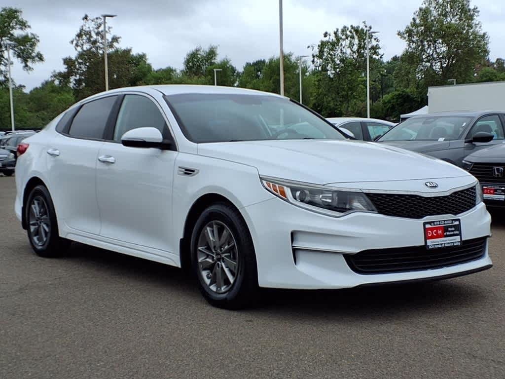 Thumbnail: 2017 Kia Optima - 3