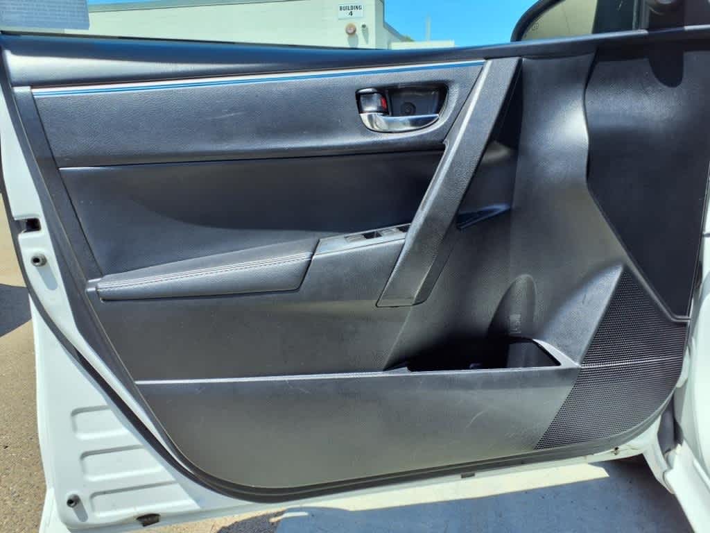 Thumbnail: 2016 Toyota Corolla - 13