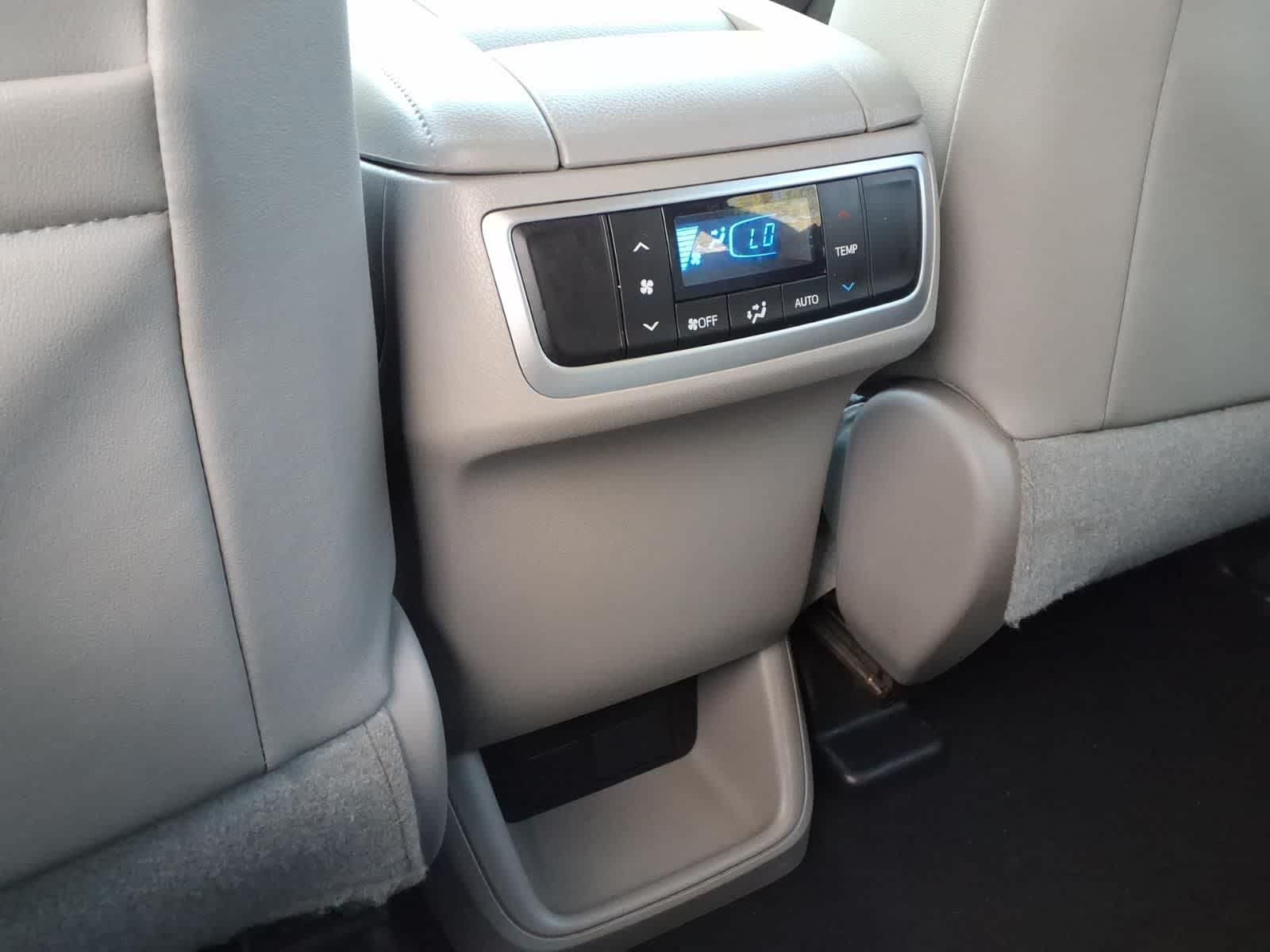 Thumbnail: 2016 Toyota Highlander - 12