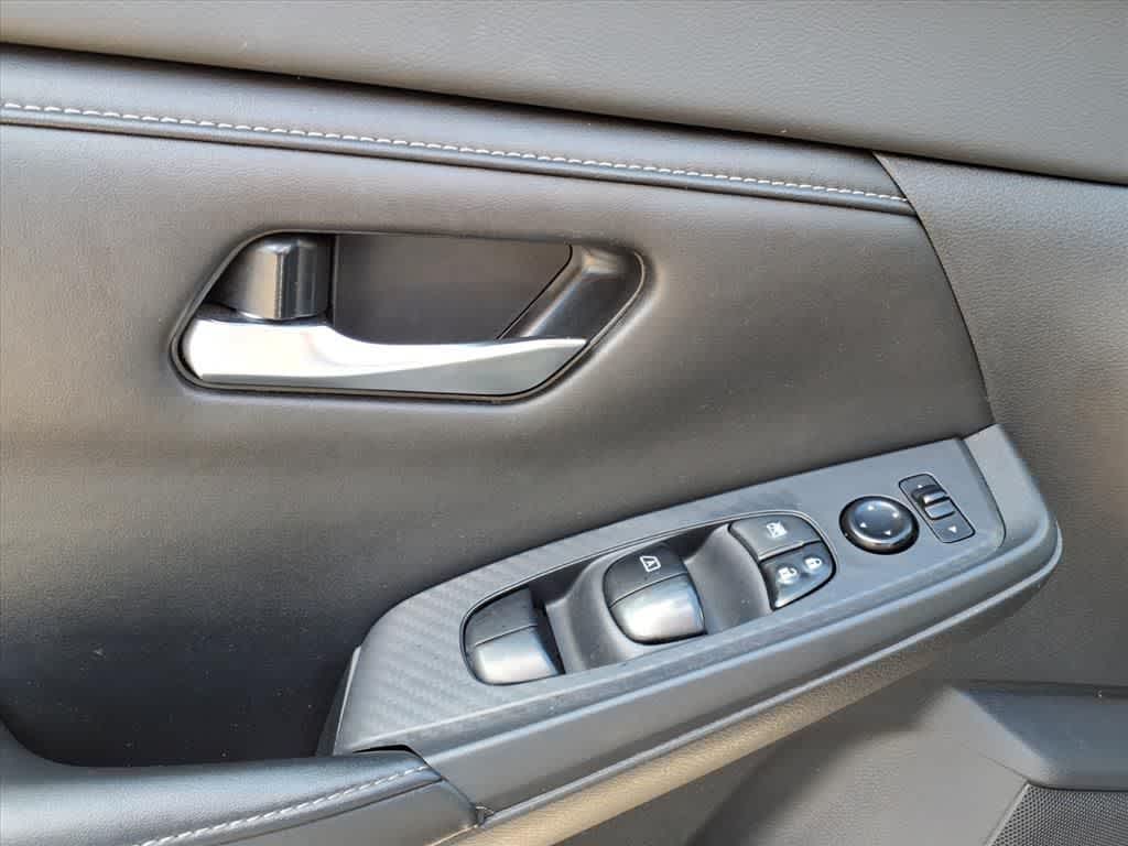 Thumbnail: 2021 Nissan Sentra - 14