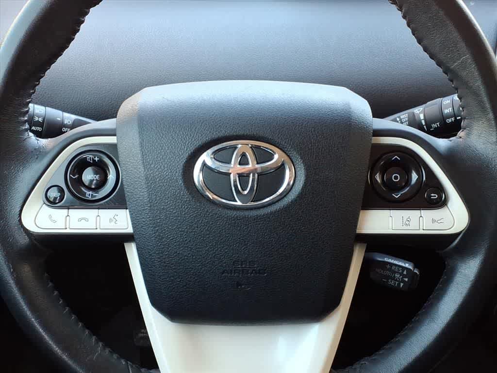 Thumbnail: 2017 Toyota Prius - 16