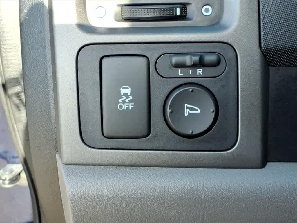 Thumbnail: 2011 Honda CR-V - 16