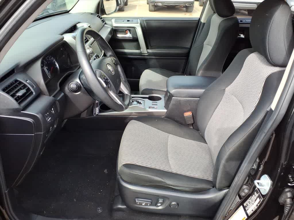 Thumbnail: 2014 Toyota 4Runner - 15