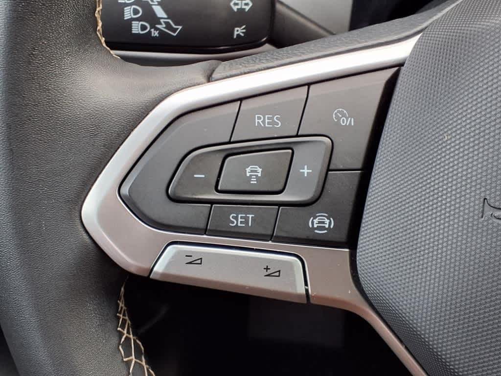 Thumbnail: 2023 Volkswagen Atlas - 17