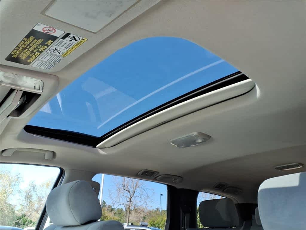 Thumbnail: 2016 Toyota Sequoia - 16