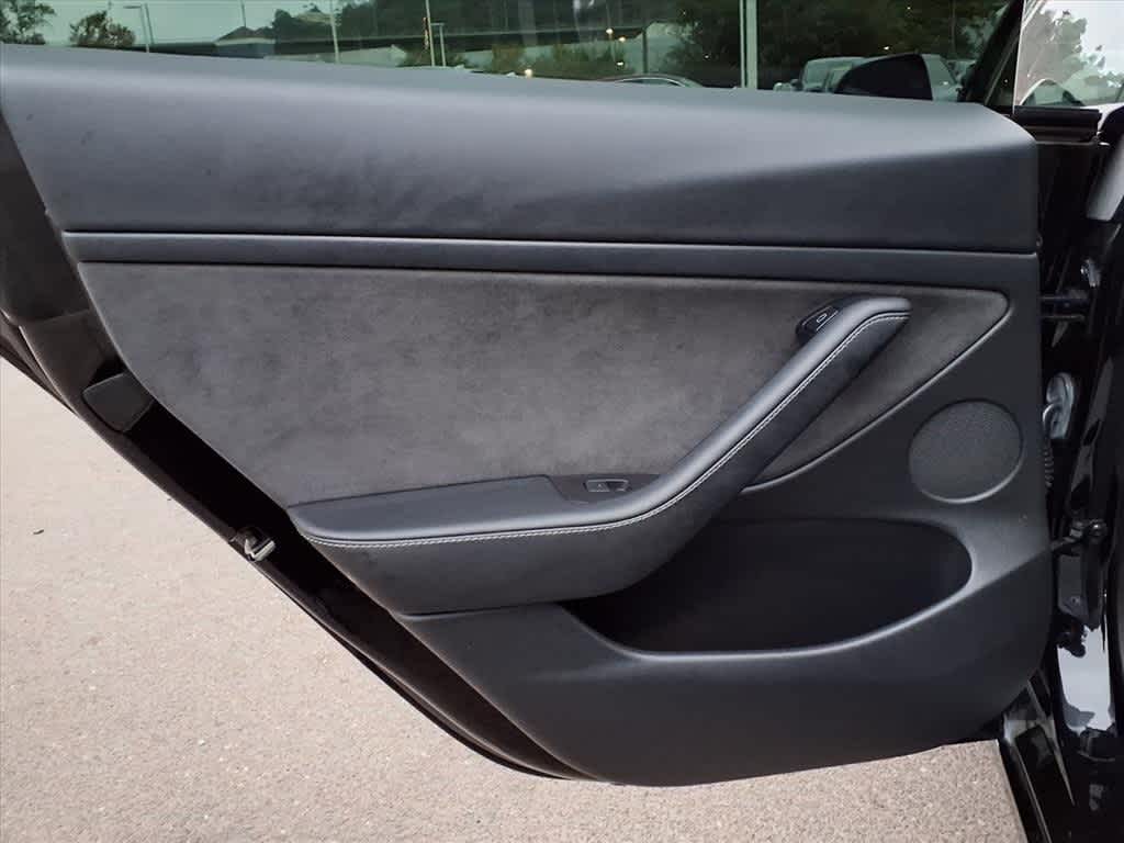 Thumbnail: 2021 Tesla Model 3 - 10