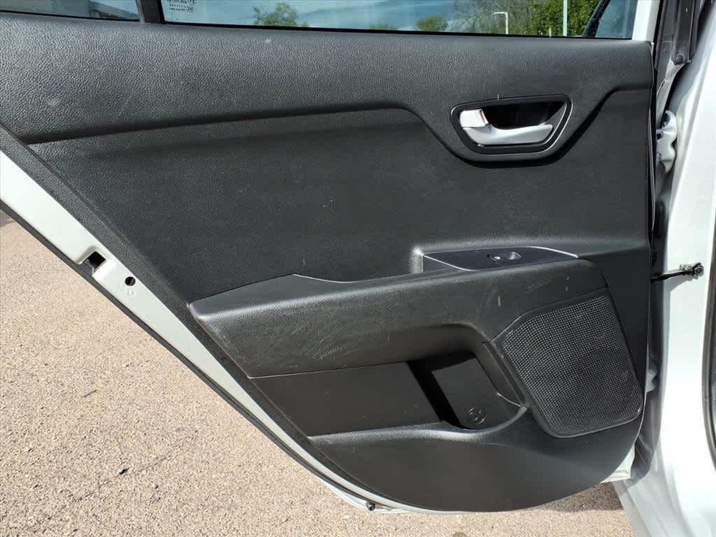 Thumbnail: 2023 Kia Rio - 9