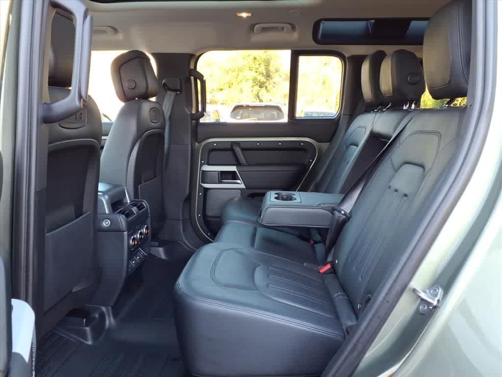 Thumbnail: 2020 Land Rover Defender - 9