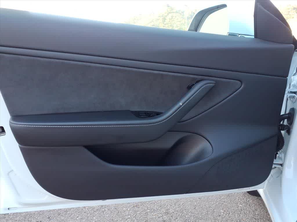 Thumbnail: 2019 Tesla Model 3 - 15