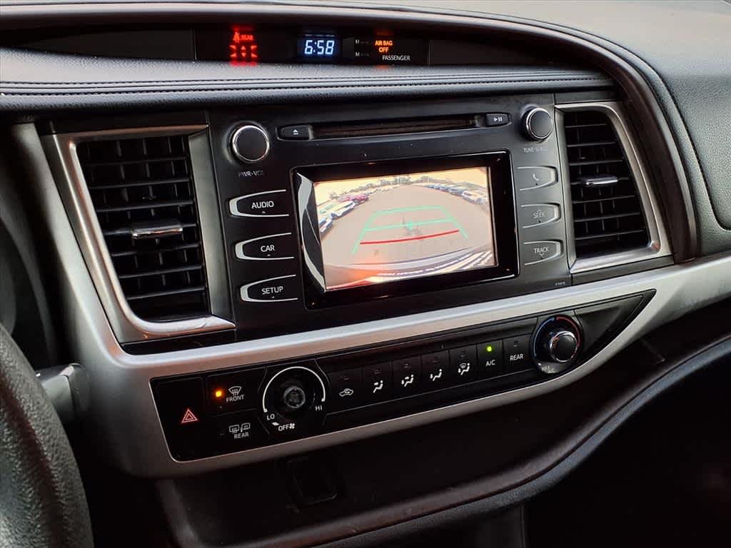 Thumbnail: 2019 Toyota Highlander - 22