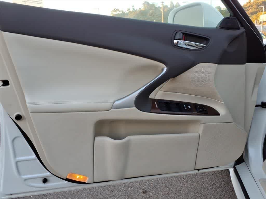 Thumbnail: 2012 Lexus IS - 12