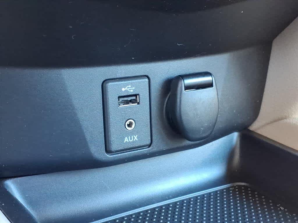 Thumbnail: 2014 Nissan Rogue - 23