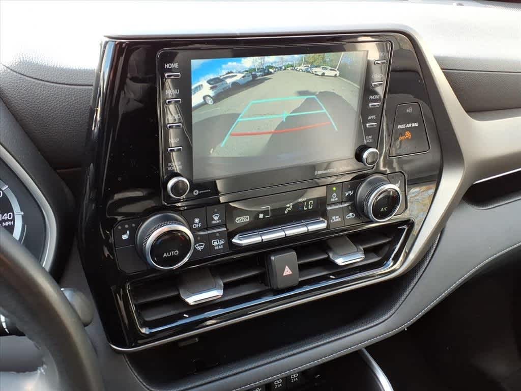 Thumbnail: 2020 Toyota Highlander - 22