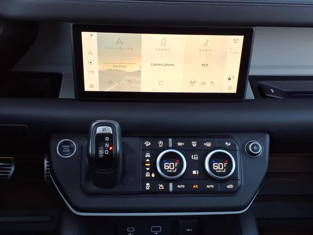 Thumbnail: 2020 Land Rover Defender - 20