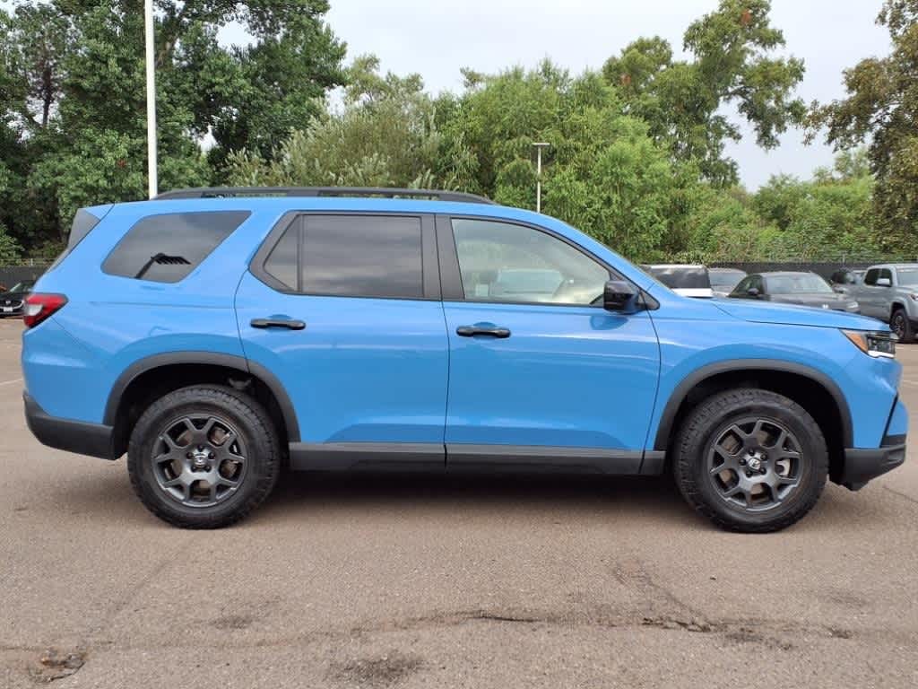 2024 Honda Pilot TrailSport photo 3