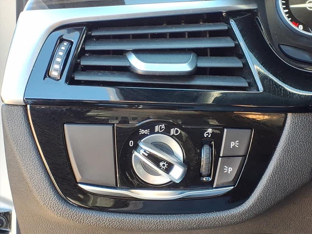 Thumbnail: 2019 BMW 5 Series - 16