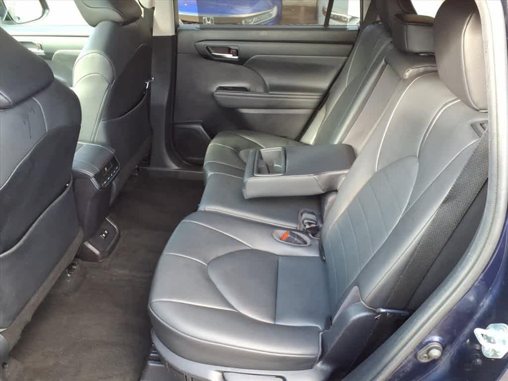 Thumbnail: 2020 Toyota Highlander - 9