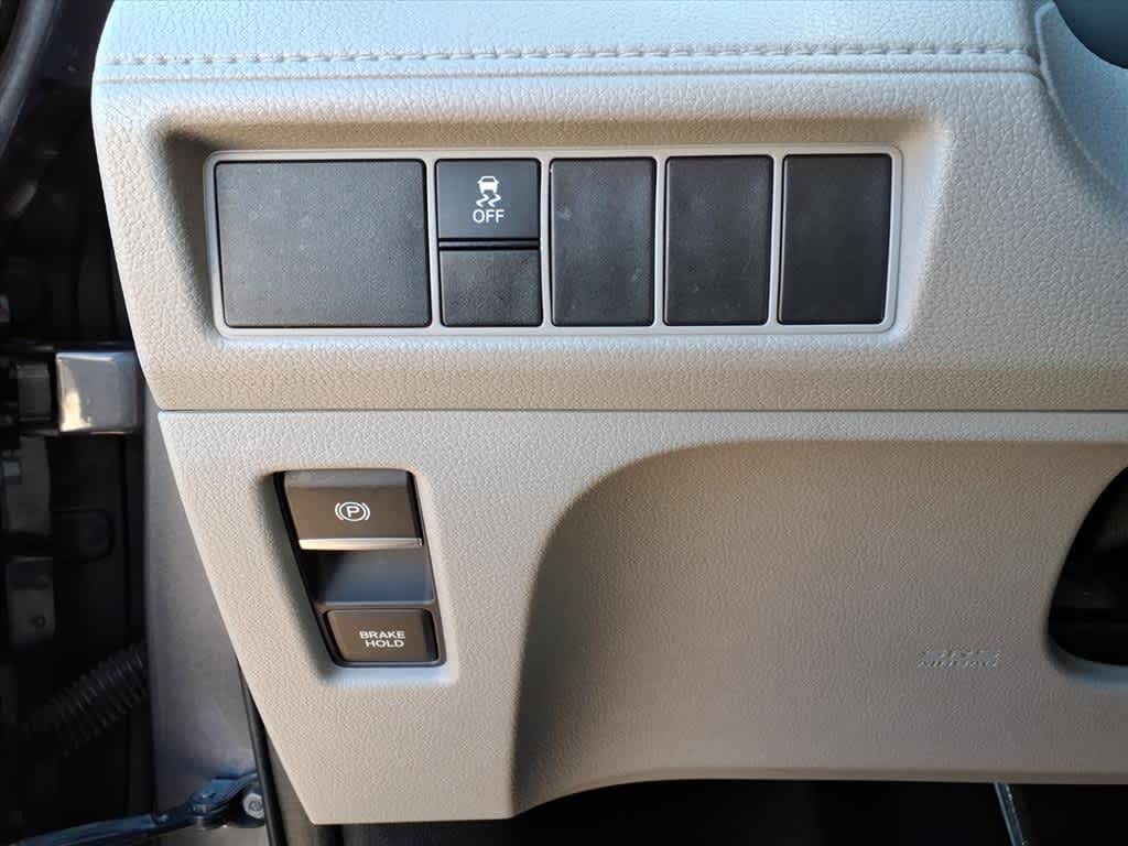 Thumbnail: 2018 Honda Odyssey - 16