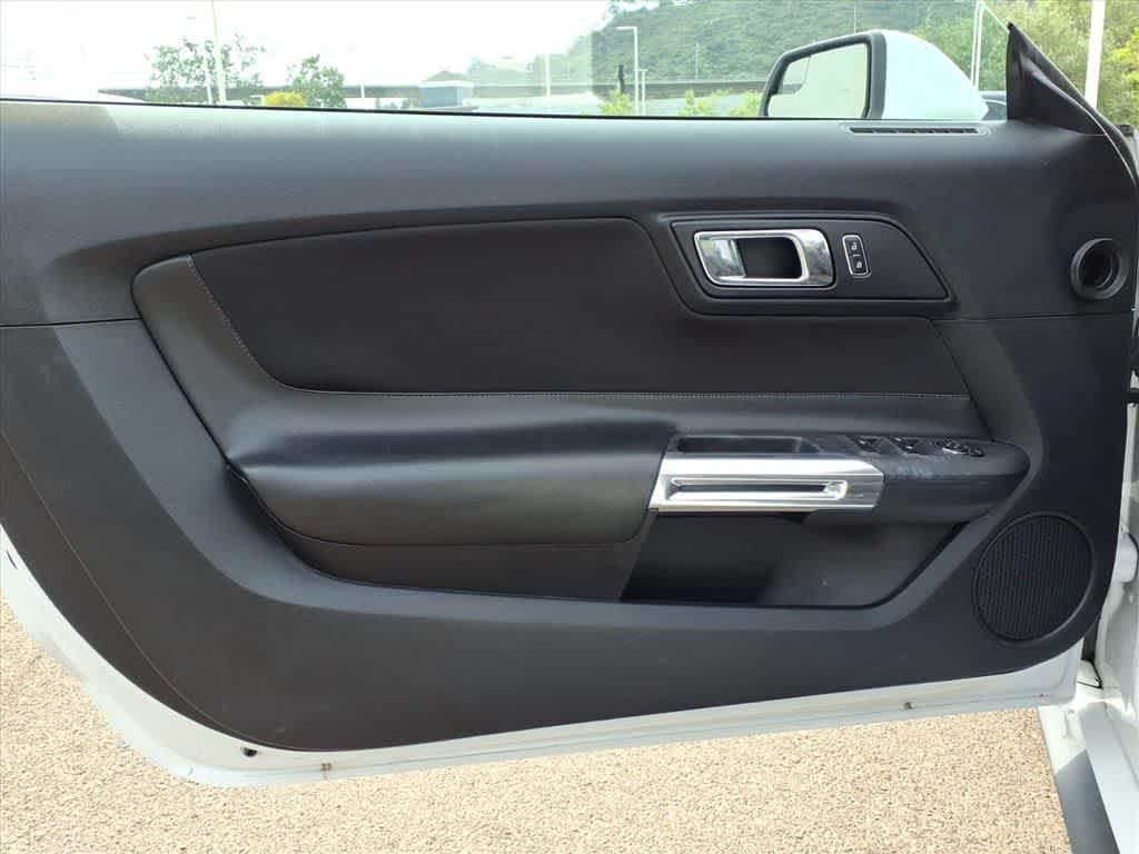 Thumbnail: 2015 Ford Mustang - 10