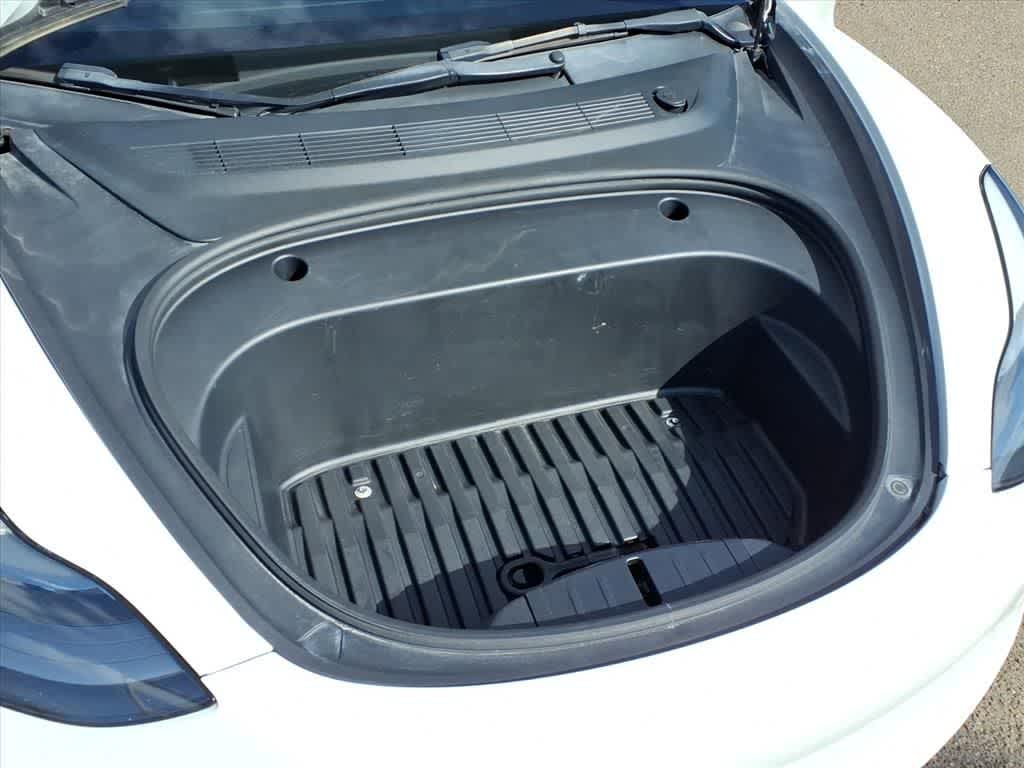 Thumbnail: 2022 Tesla Model 3 - 23