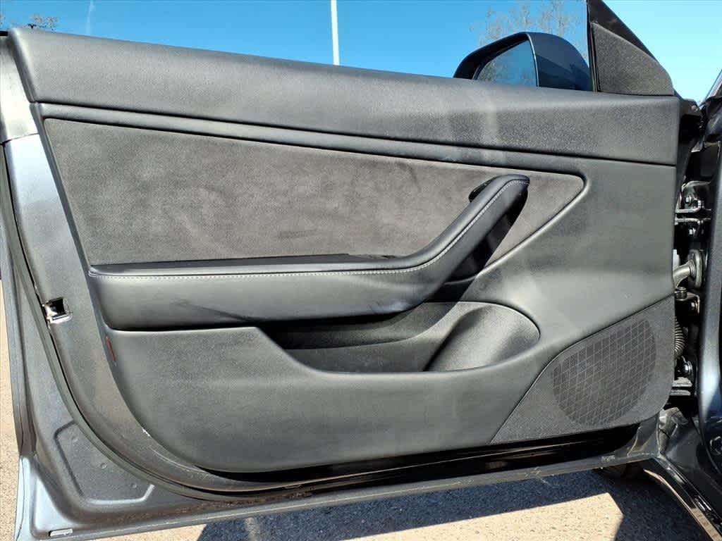 Thumbnail: 2018 Tesla Model 3 - 15