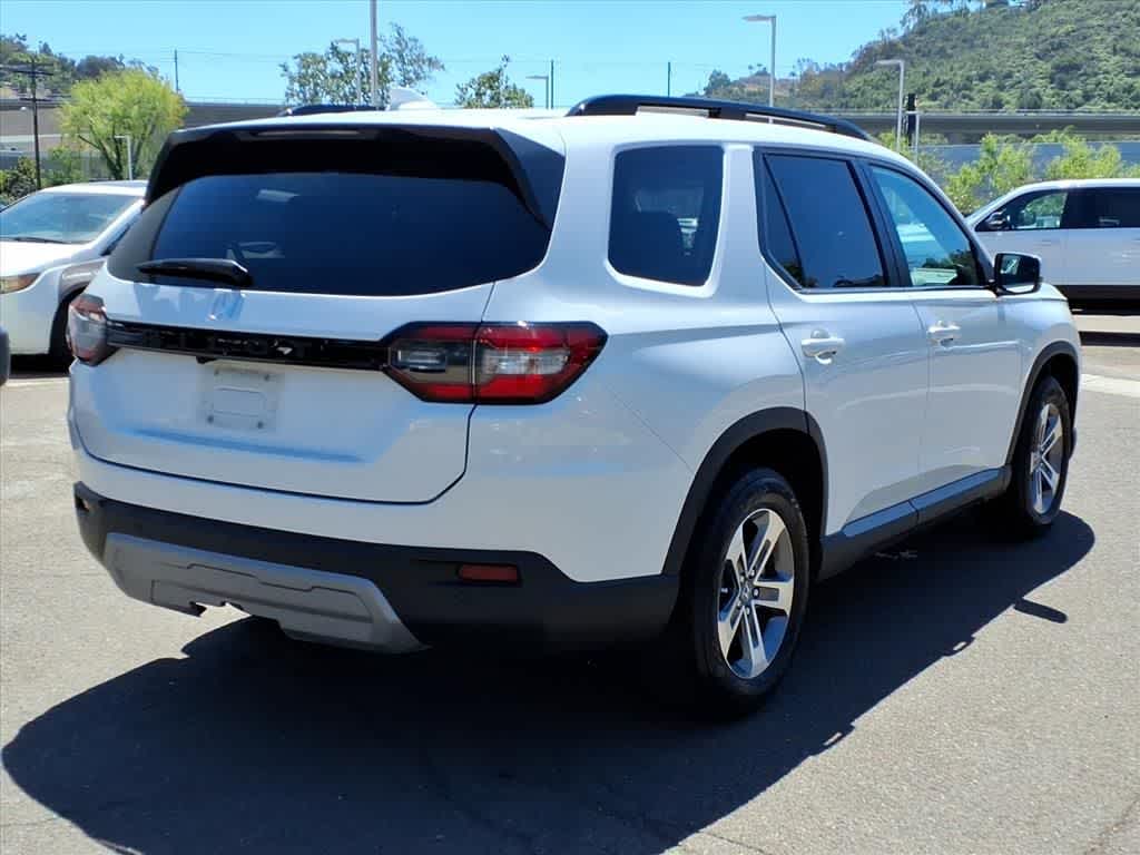 Thumbnail: 2023 Honda Pilot - 4