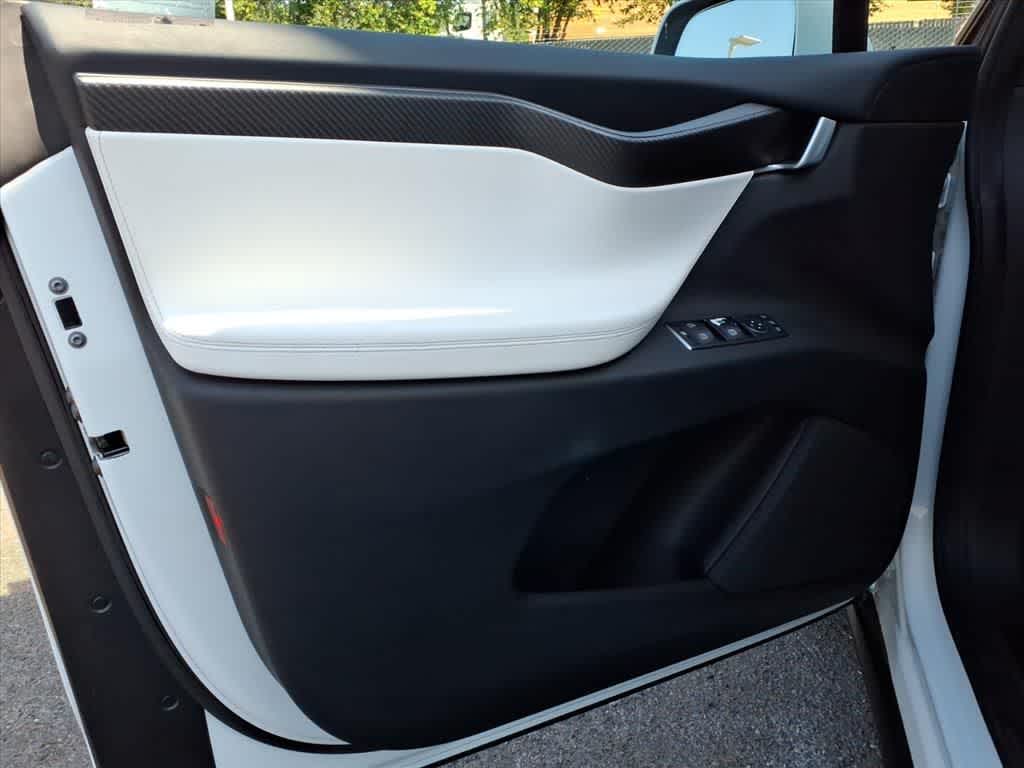 Thumbnail: 2018 Tesla Model X - 15