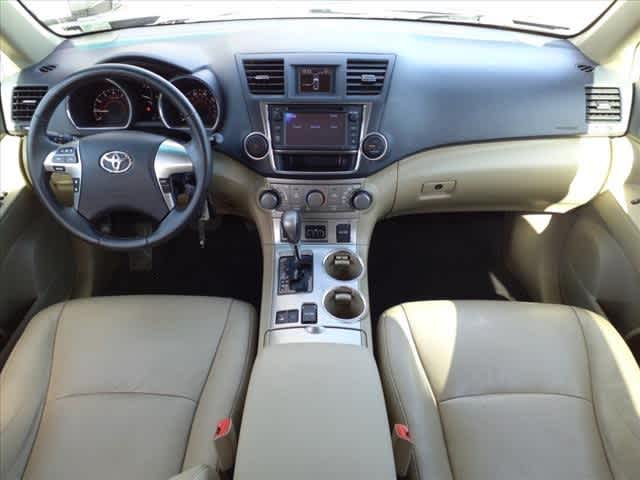 2013 Toyota Highlander Plus 11