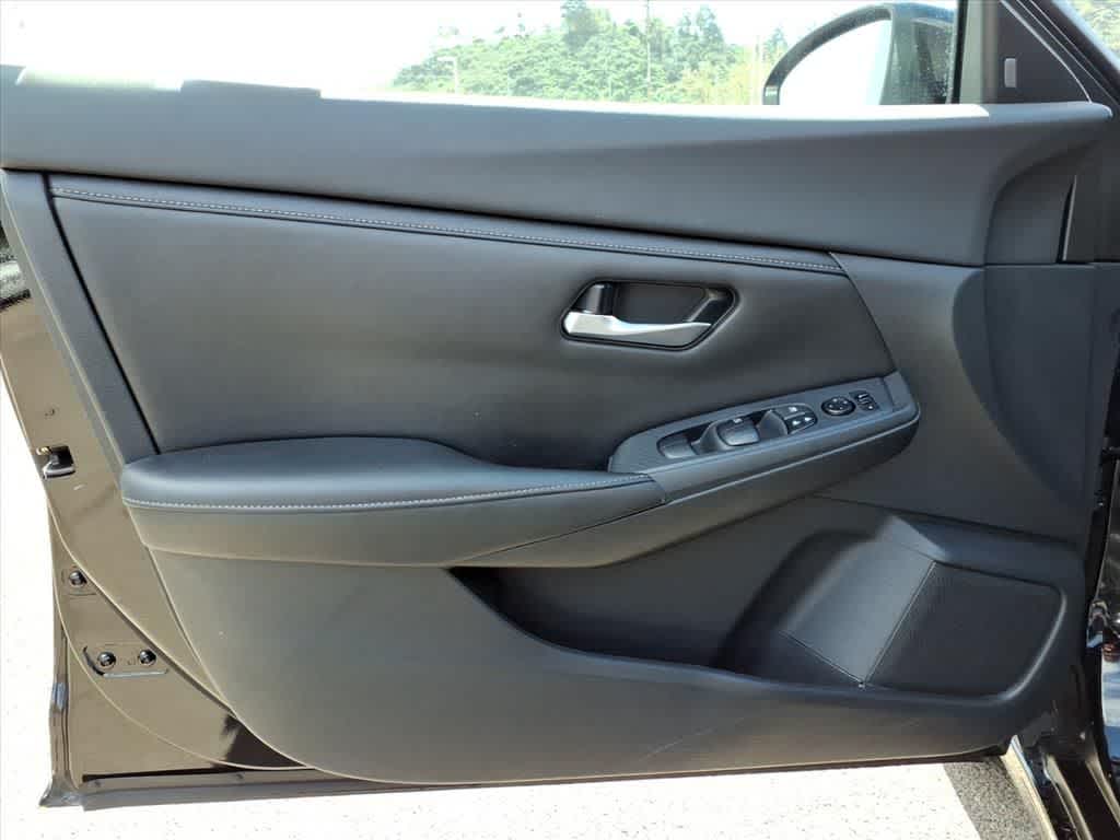 Thumbnail: 2021 Nissan Sentra - 13