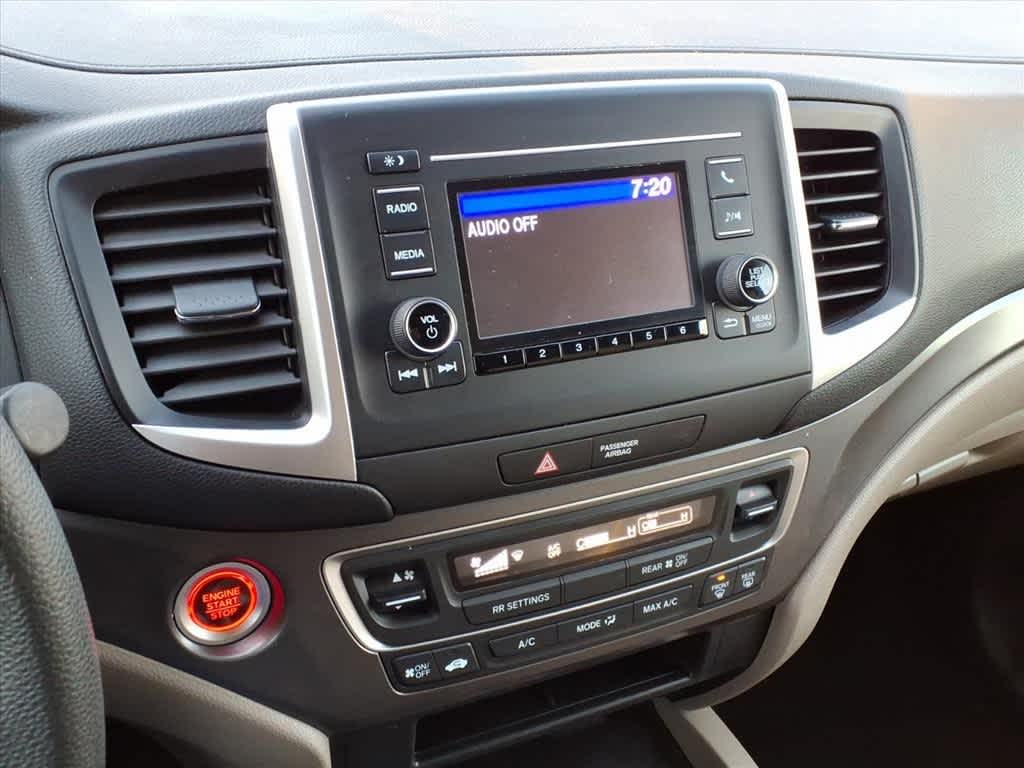 Thumbnail: 2017 Honda Pilot - 20