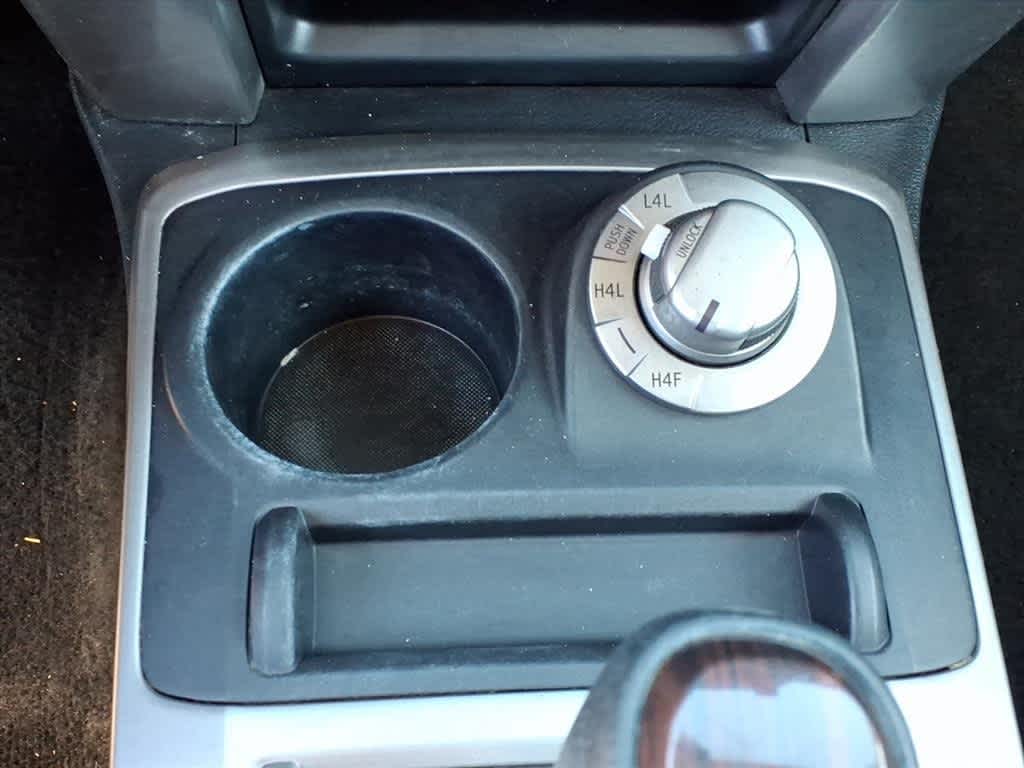 Thumbnail: 2014 Toyota 4Runner - 23