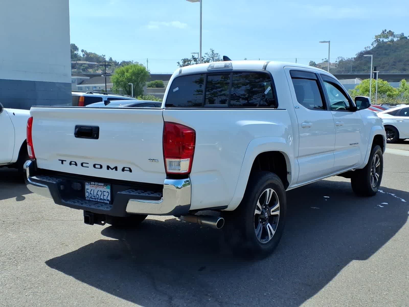 Thumbnail: 2017 Toyota Tacoma - 3