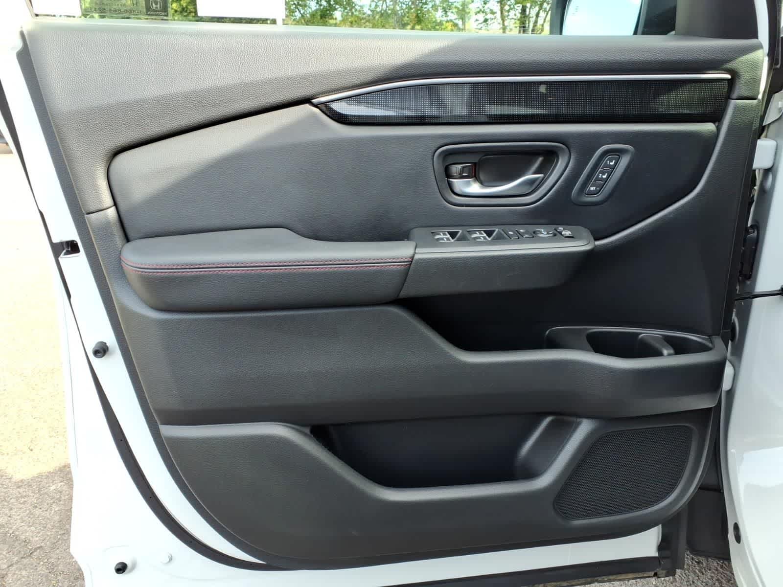 Thumbnail: 2025 Honda Pilot - 13