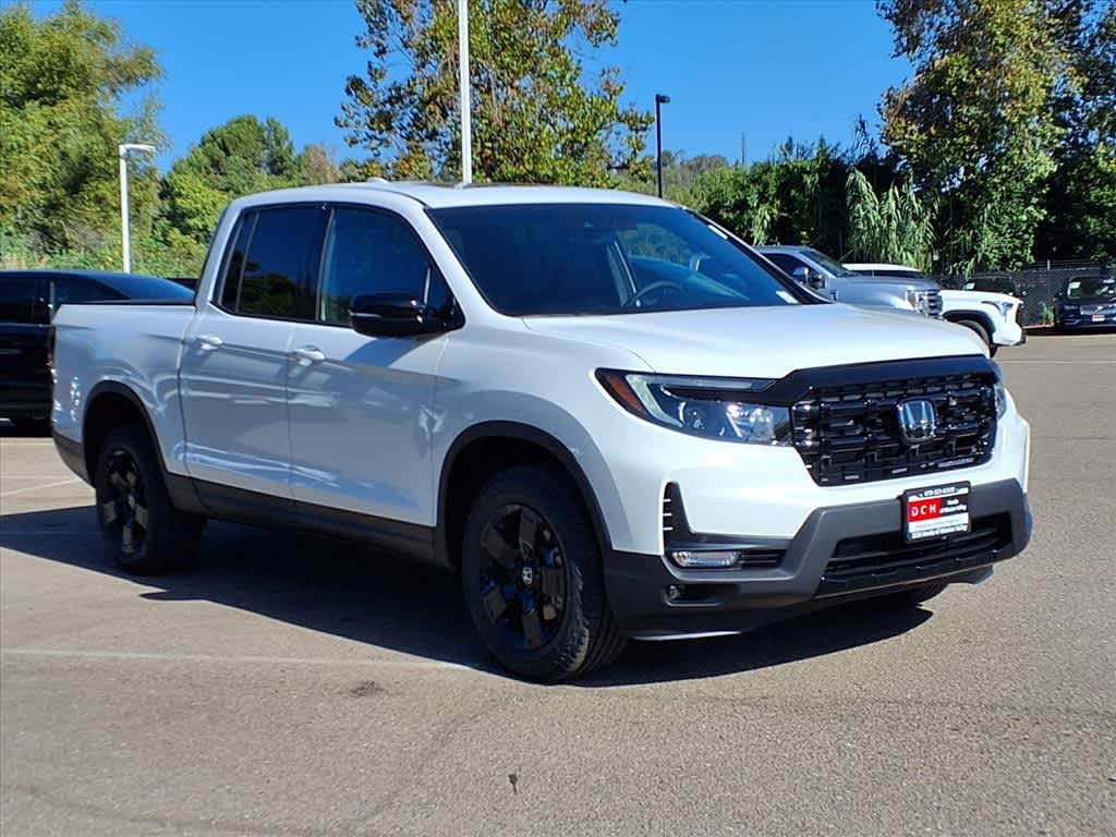 2026 Honda Ridgeline Black Edition photo 3