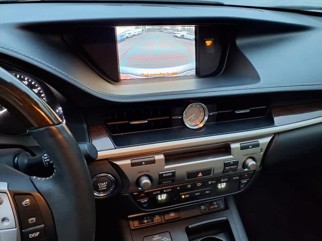 Thumbnail: 2013 Lexus ES - 21