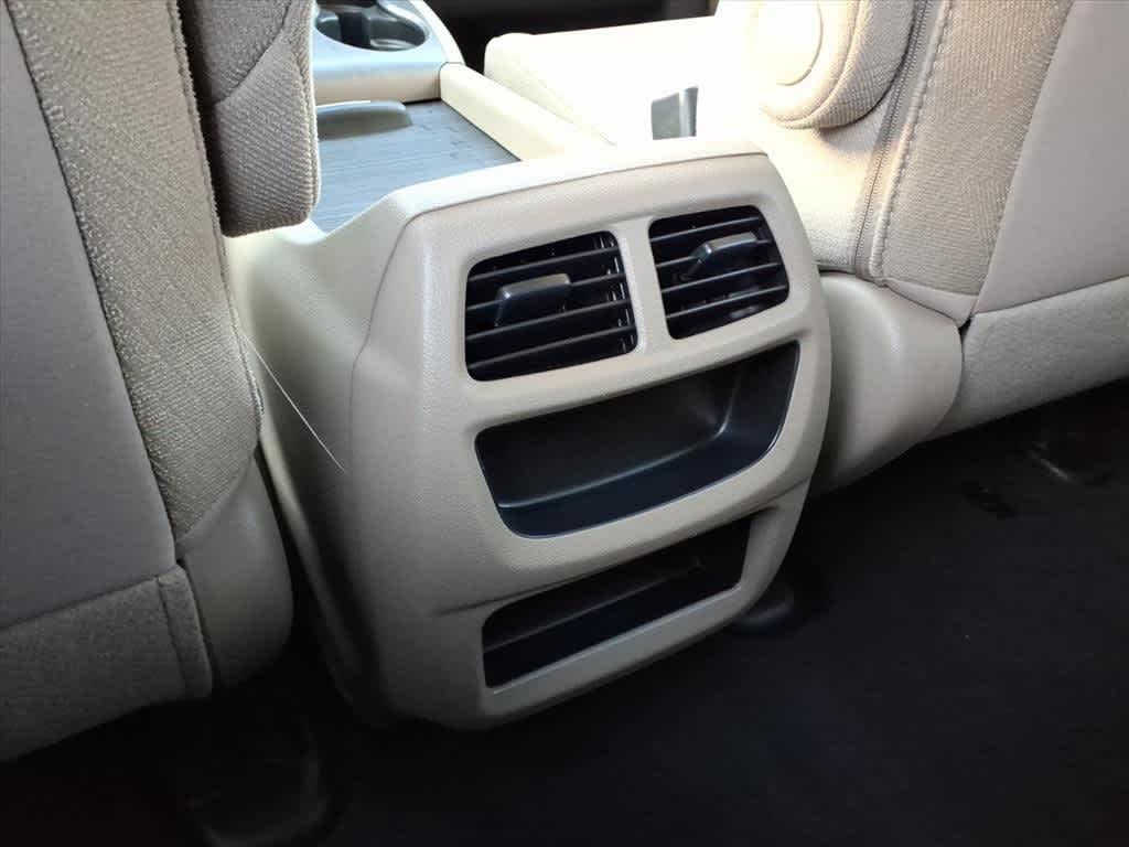 Thumbnail: 2017 Honda Pilot - 12