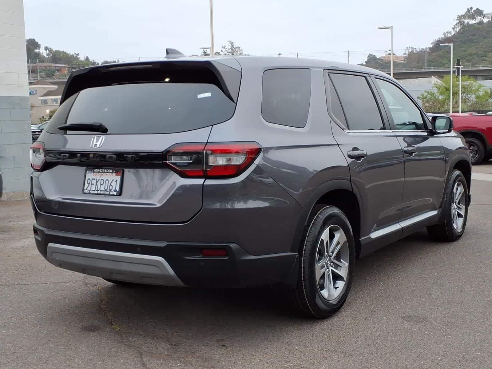 Thumbnail: 2023 Honda Pilot - 4