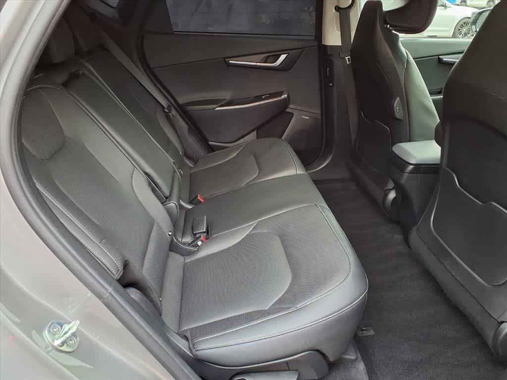 Thumbnail: 2022 Kia EV6 - 11