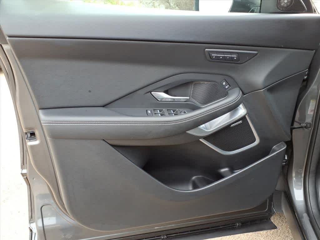 Thumbnail: 2020 Jaguar E-Pace - 13