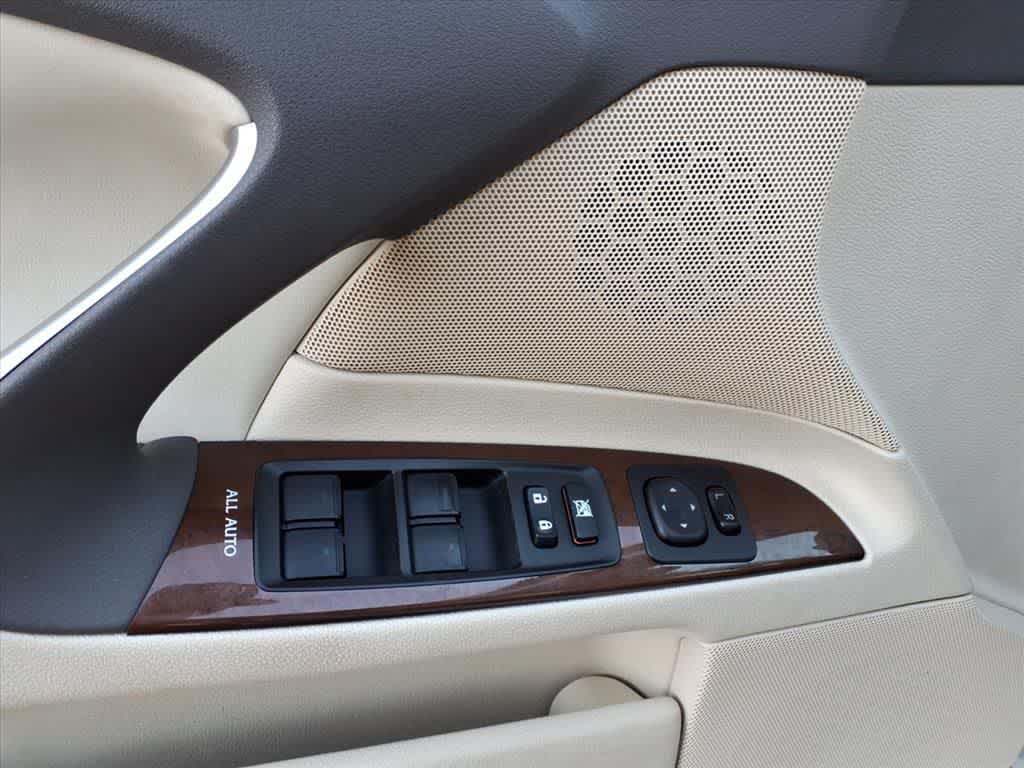 Thumbnail: 2012 Lexus IS - 13