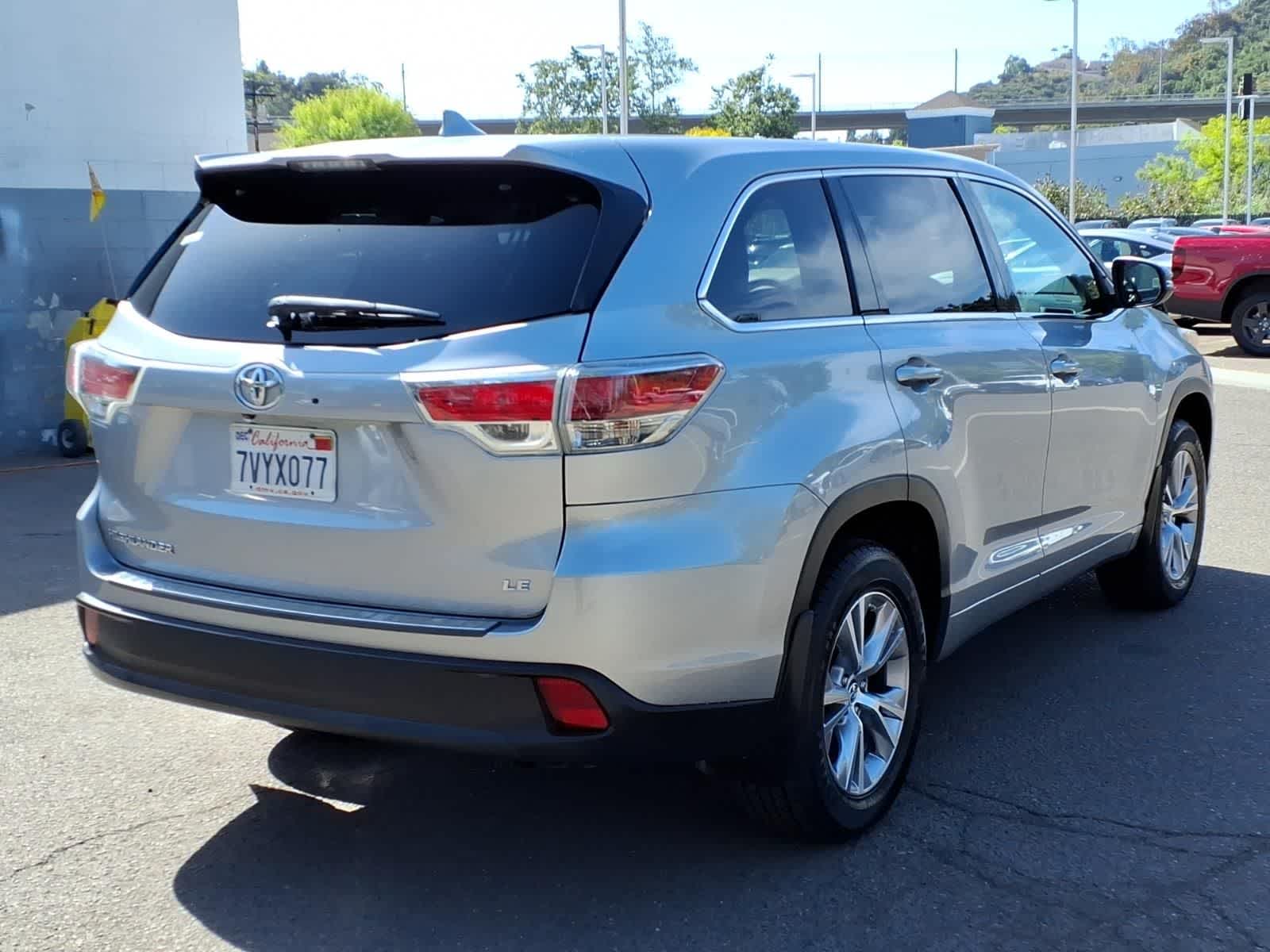 Thumbnail: 2016 Toyota Highlander - 4