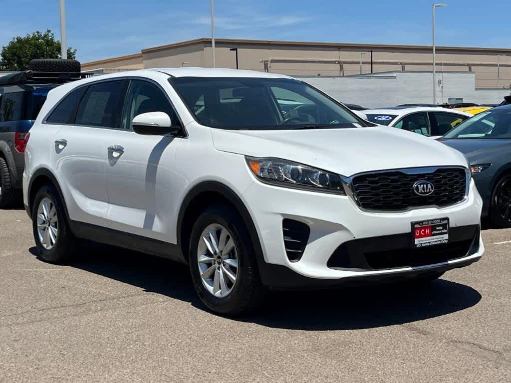 Thumbnail: 2019 Kia Sorento - 3