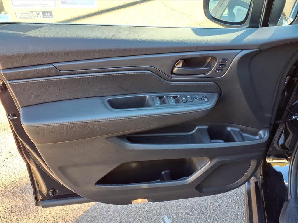 Thumbnail: 2023 Honda Odyssey - 14