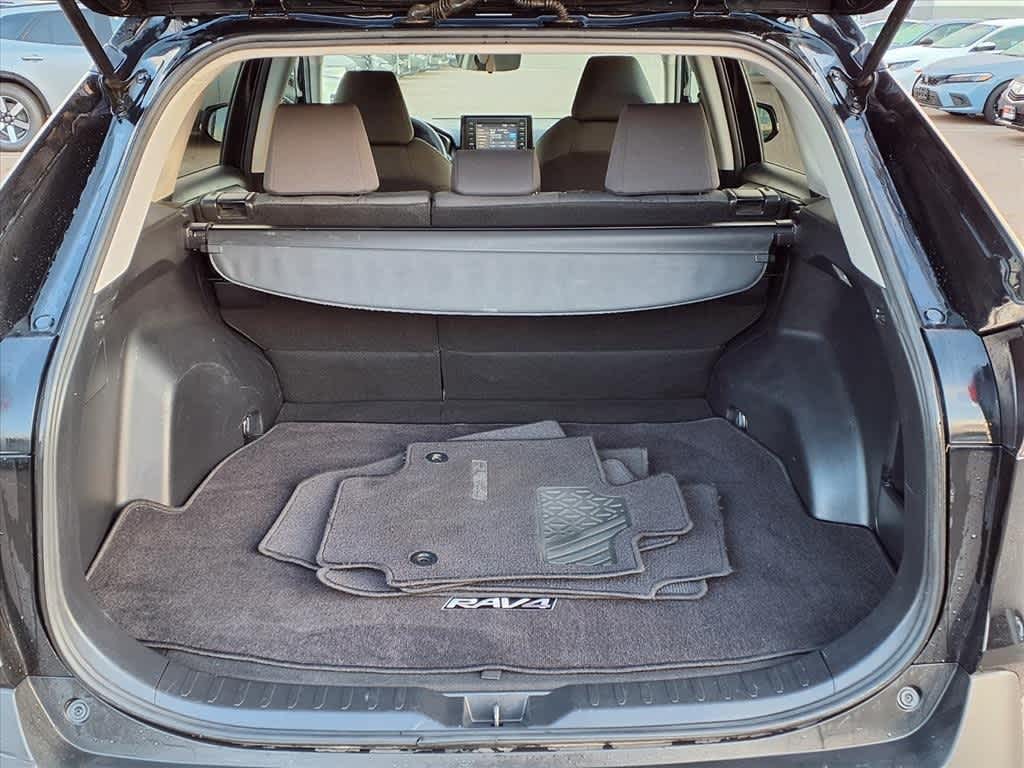 Thumbnail: 2020 Toyota RAV4 - 6