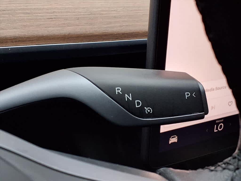 Thumbnail: 2021 Tesla Model 3 - 24