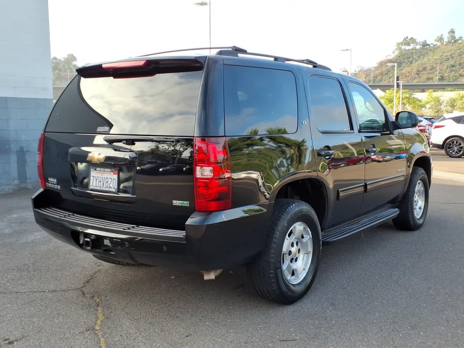 Thumbnail: 2010 Chevrolet Tahoe - 4
