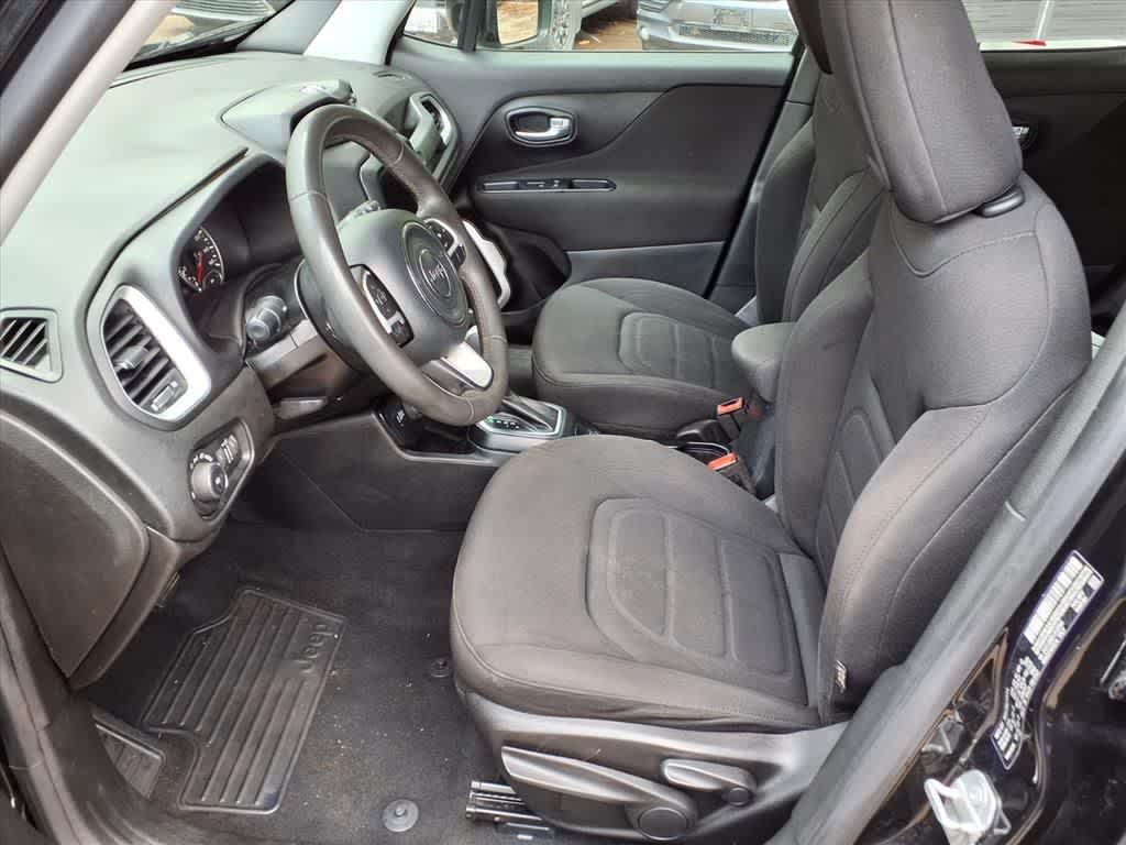 Thumbnail: 2018 Jeep Renegade - 15