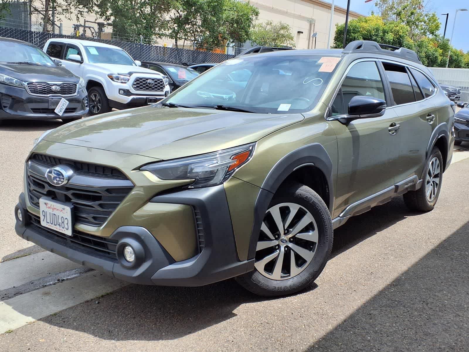 2024 Subaru Outback Premium's photo