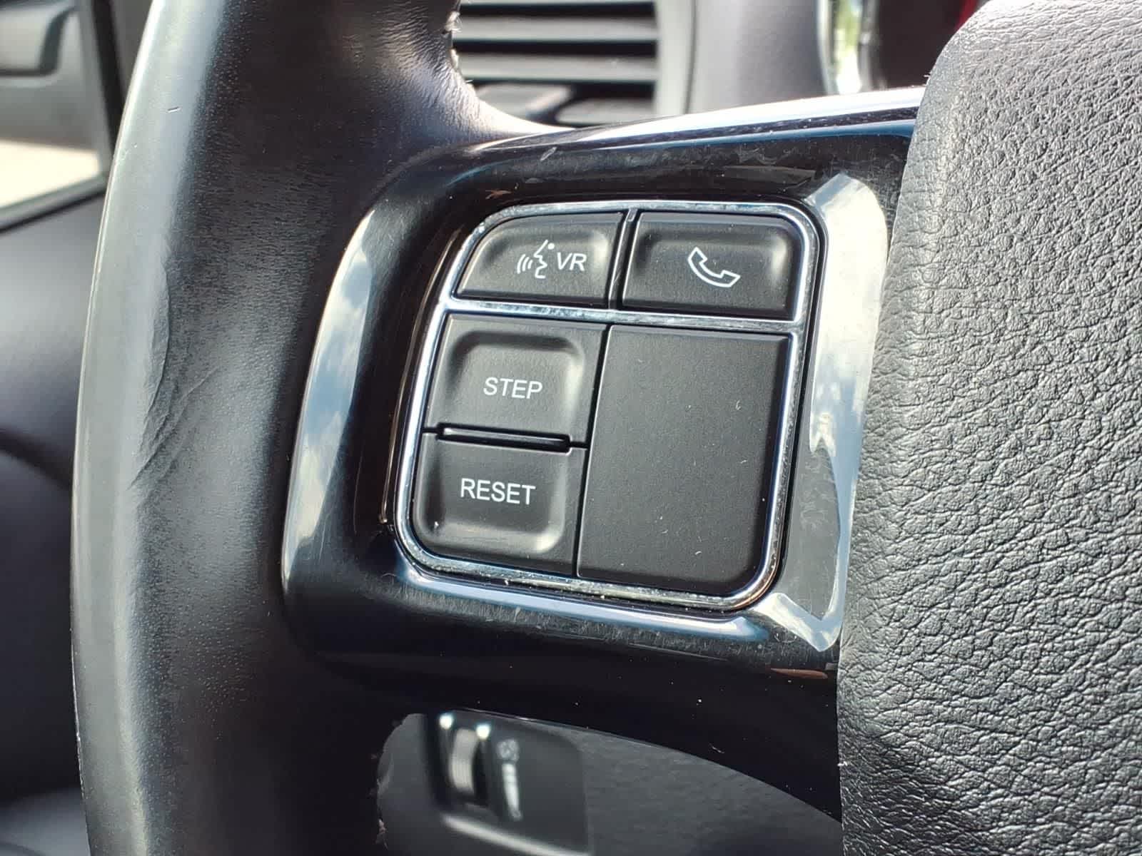 Thumbnail: 2019 Dodge Grand Caravan - 19