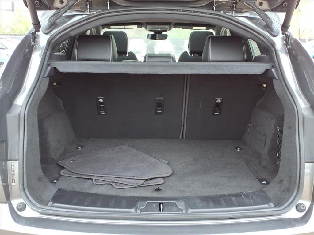 Thumbnail: 2020 Jaguar E-Pace - 6